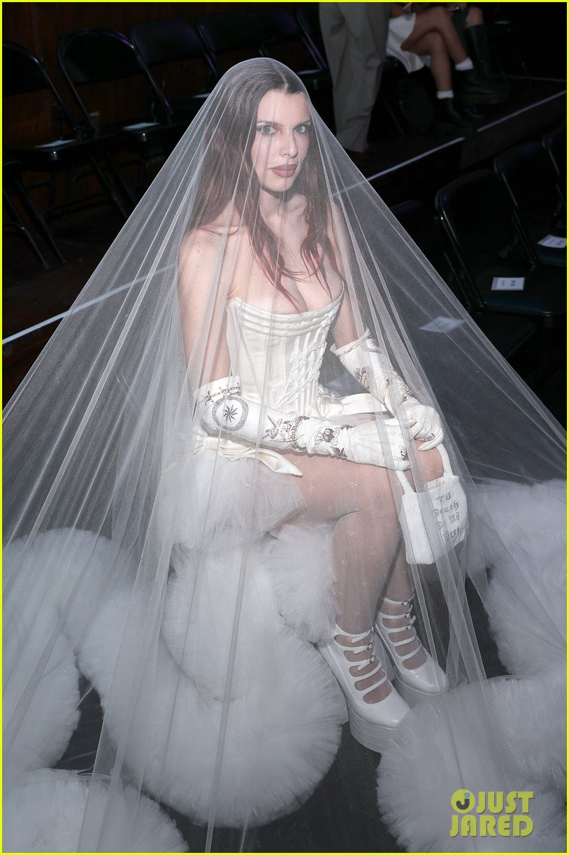 julia fox transforms into bride for wiederhoeft show 014967798